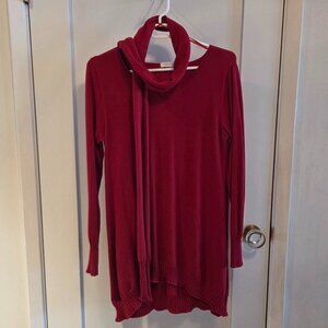 Femme Fatale Made in Italy tunic-length sweater with matching tube scarf